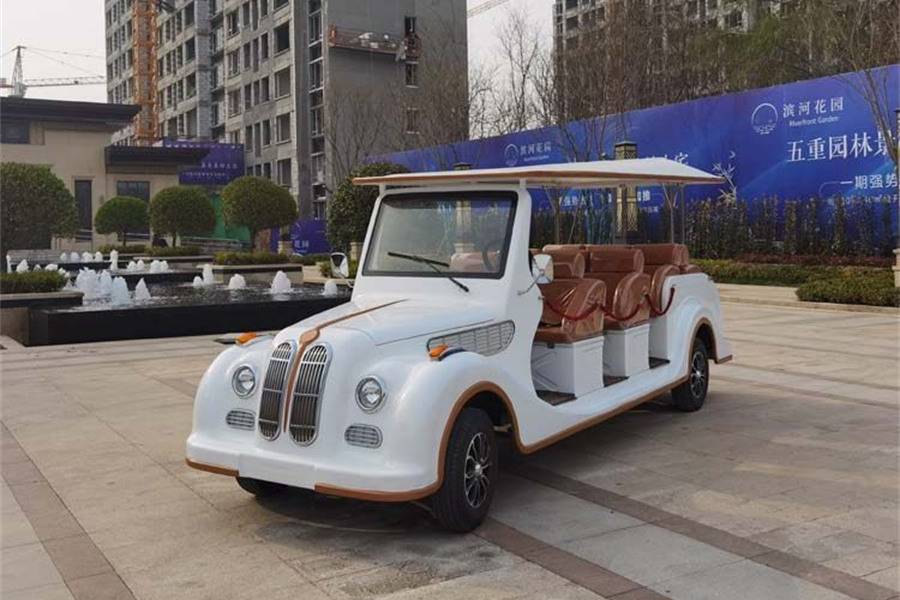 Using electric vintage cars in the Garden Community
